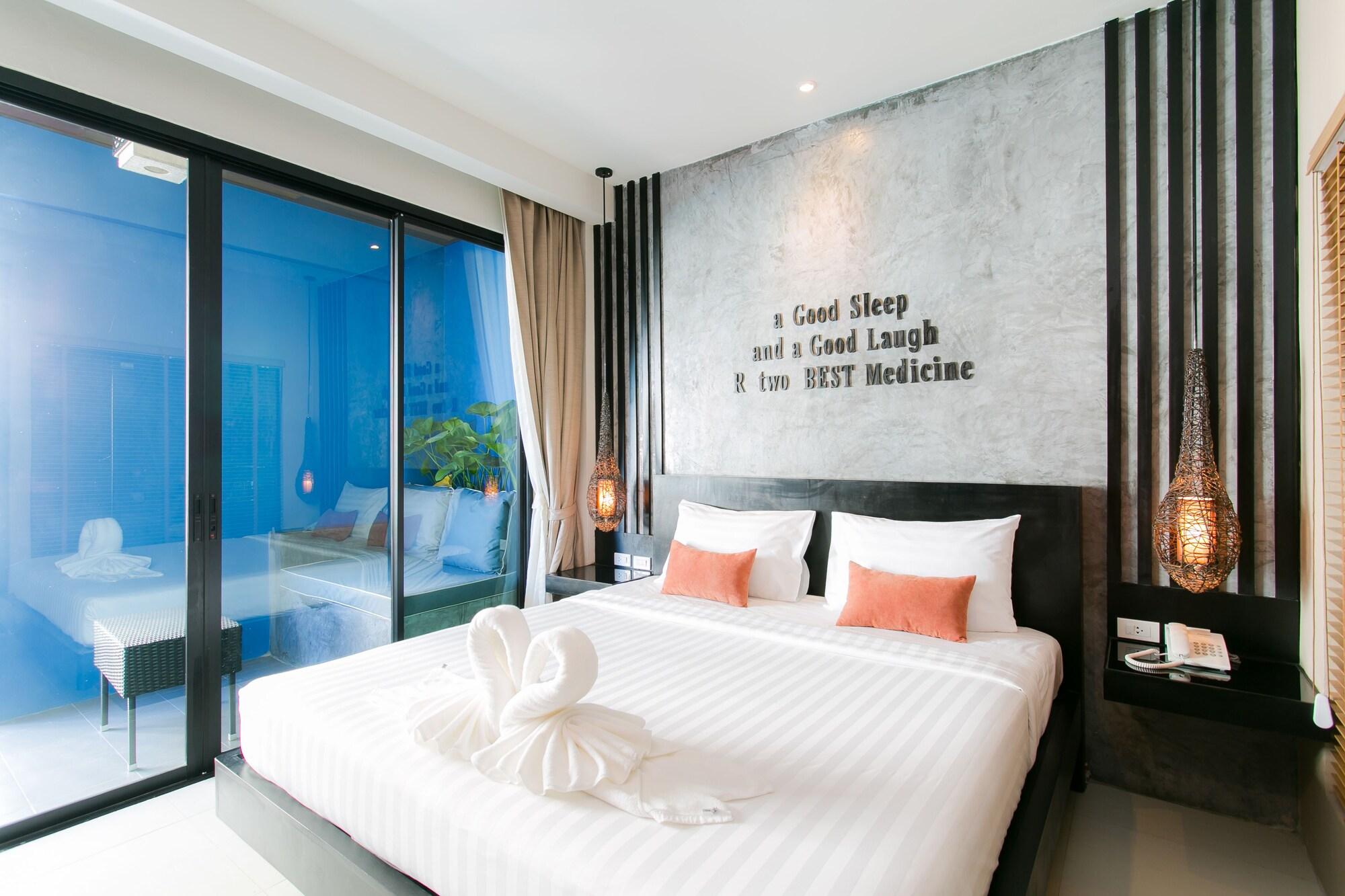 The House Patong Hotel Buitenkant foto