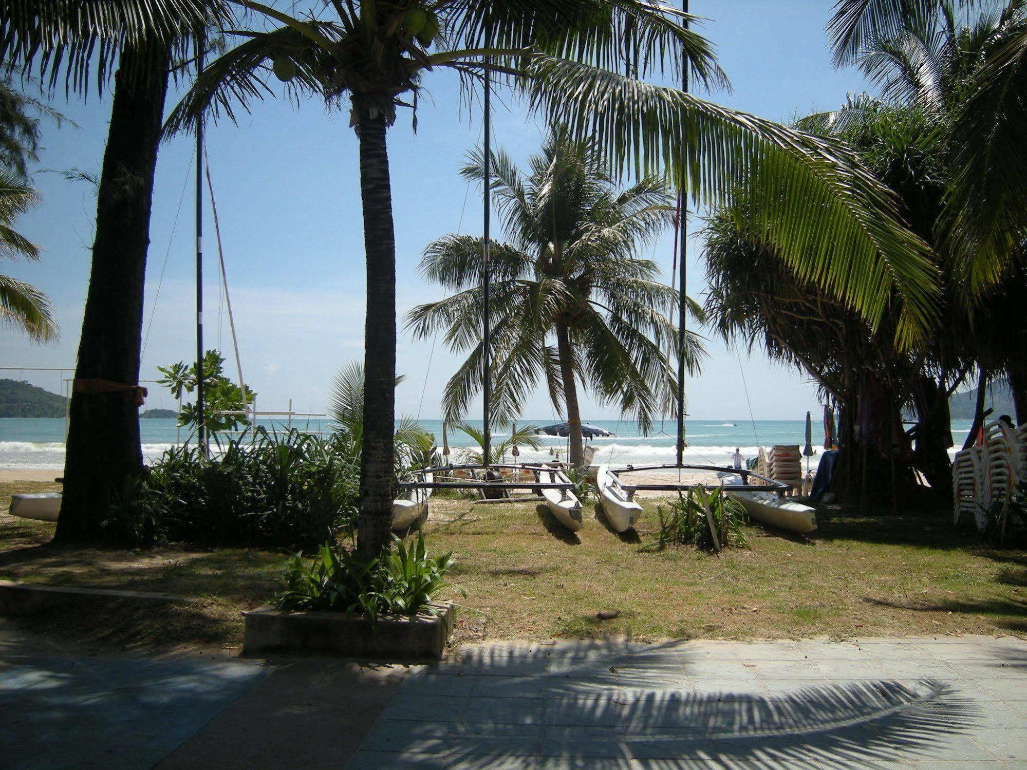 The House Patong Hotel Buitenkant foto